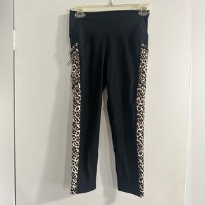 Zyia Leopard Pocket Brillisnt Hi-rise Capri 20”